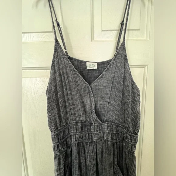 Very J Black v-neck Jumpsuit women’s size 1x - Picture 6 of 10